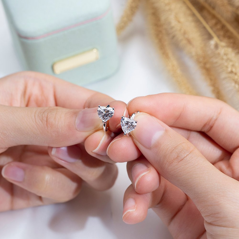 Aurora Geometry Heart Shape Lab Grown Diamond Total 2 Carats G VS1 Huggies 18K White Gold huggies Earrings MSE-778