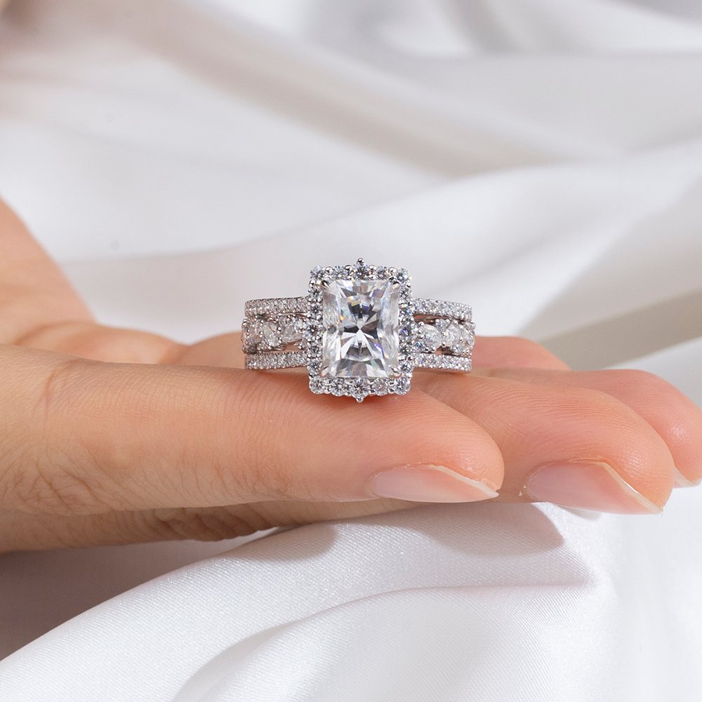 Aurora Geometry Radiant Cut Lab Grown Diamond 2.8CT F VVS2 PT950 Ring Set MSR-1692