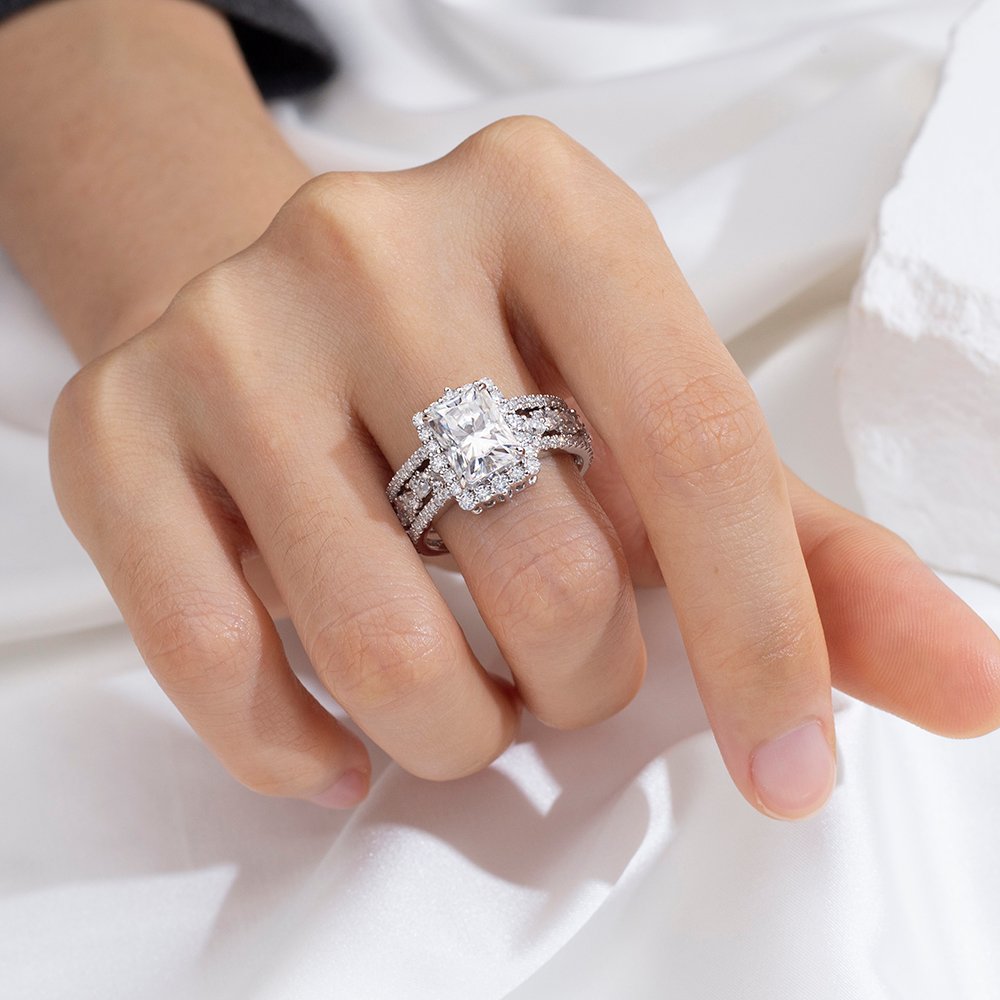 Aurora Geometry Radiant Cut Lab Grown Diamond 2.8CT F VVS2 PT950 Ring Set MSR-1692