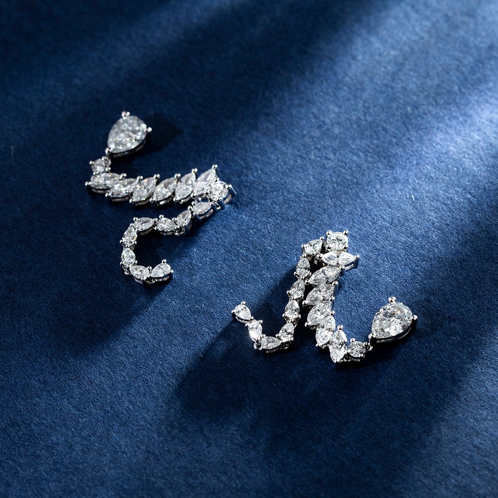 Aurora Geometry Pear Shape Lab Grown Diamond D VVS2 18K White Gold Drop Earrings MSE-784