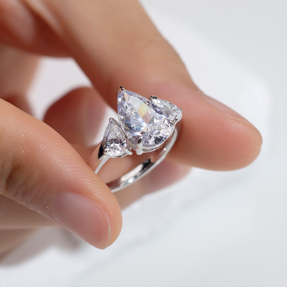 Aurora Geometry Pear Cut Lab Grown Diamond 2.2CT G VS2 Three Stones 18K White Gold Ring MSR-1620