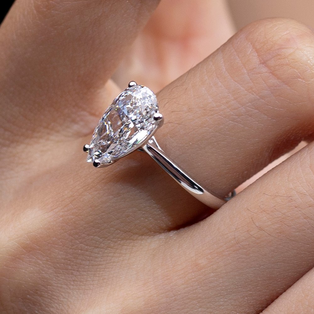 Aurora Geometry Pear Cut Lab Grown Diamond 3CT Solitaire D VVS1 14K White Gold Ring MSR-1655