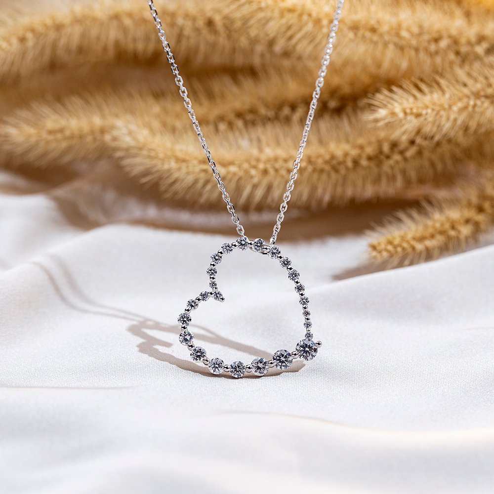 Aurora Geometry Round Shape Lab Grown Diamond E VVS2 14K White Gold Heart Pendant Necklace MSN-846