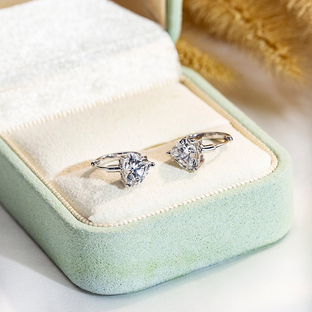Aurora Geometry Heart Shape Lab Grown Diamond Total 2 Carats G VS1 Huggies 18K White Gold huggies Earrings MSE-778