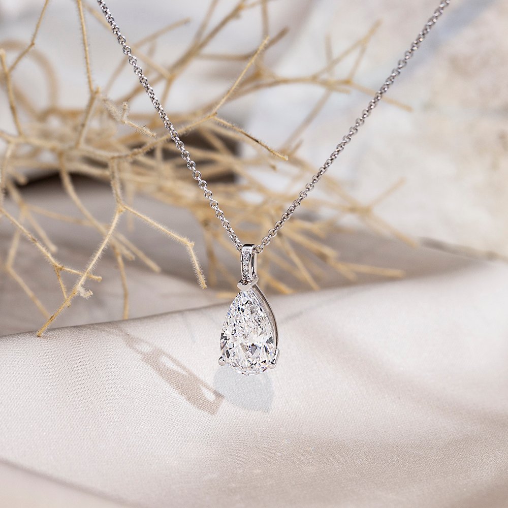 Aurora Geometry Pear Shape Lab Grown Diamond F VVS1 3.33CT 18K White Gold Pendant Necklace MSN-847