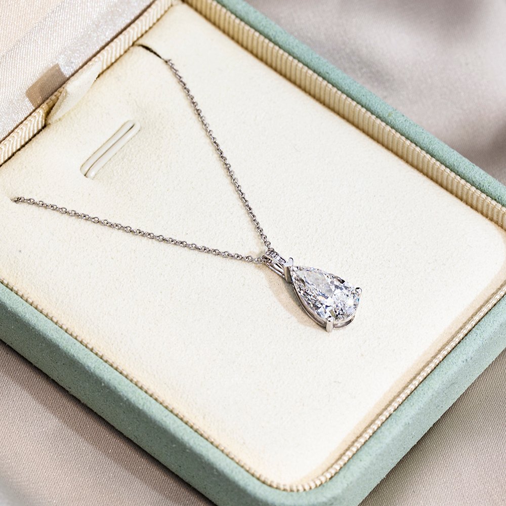 Aurora Geometry Pear Shape Lab Grown Diamond F VVS1 3.33CT 18K White Gold Pendant Necklace MSN-847