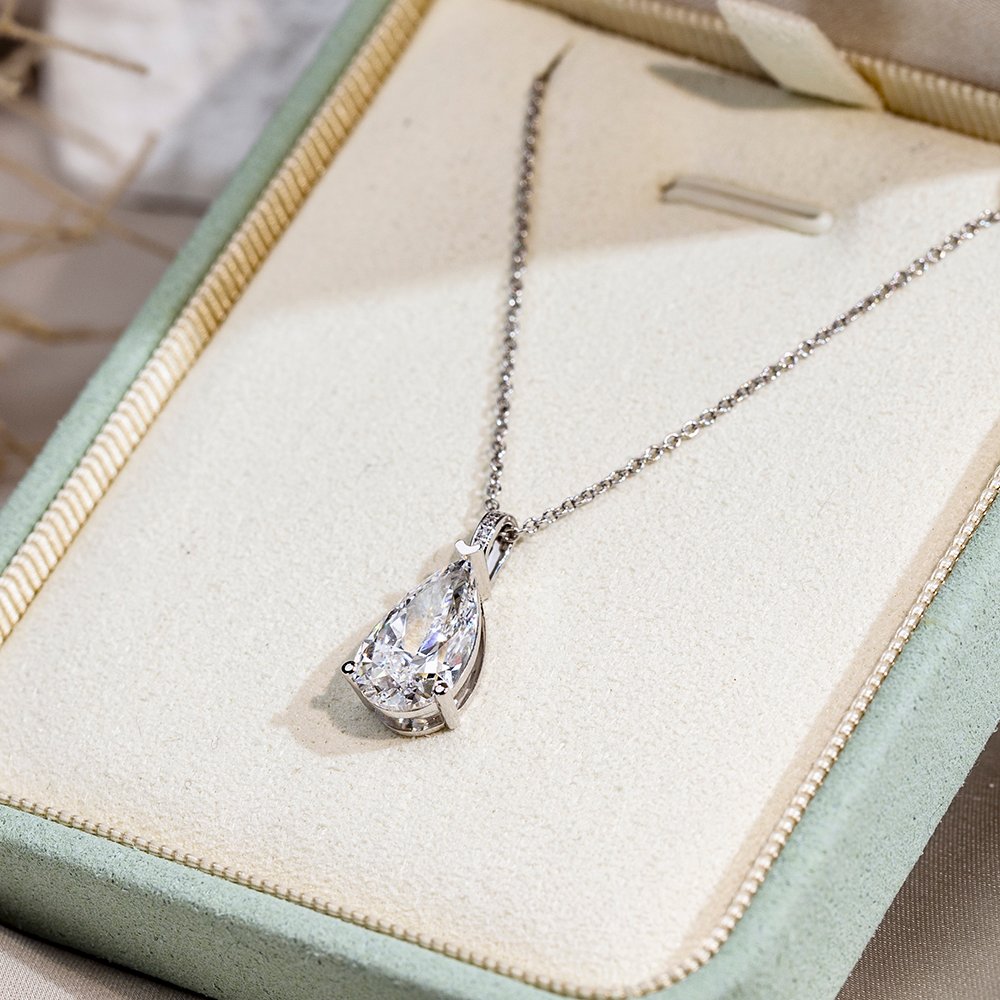 Aurora Geometry Pear Shape Lab Grown Diamond F VVS1 3.33CT 18K White Gold Pendant Necklace MSN-847