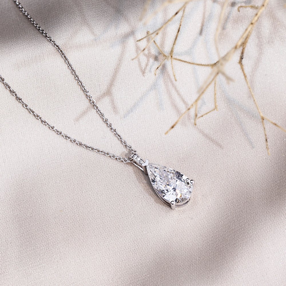 Aurora Geometry Pear Shape Lab Grown Diamond F VVS1 3.33CT 18K White Gold Pendant Necklace MSN-847