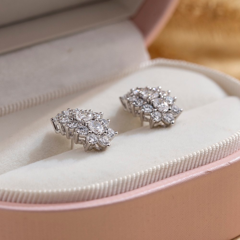 Aurora Geometry Oval Shape Lab Grown Diamond E VVS1 14K White Gold Studs Earrings MSE-780