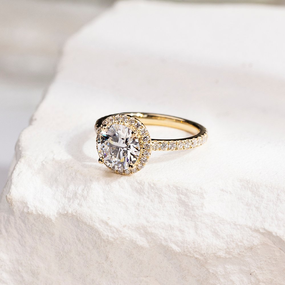 Aurora Geometry Round Cut Lab Grown Diamond 1.66CT D VS1 9K Yellow Gold Halo Ring MDR-0005