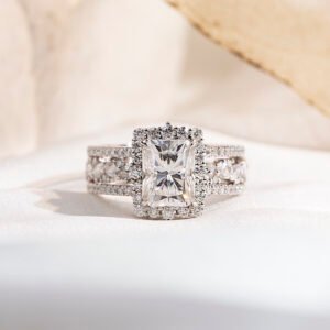 Aurora Geometry Radiant Cut Lab Grown Diamond 2.8CT F VVS2 PT950 Ring Set MSR-1692
