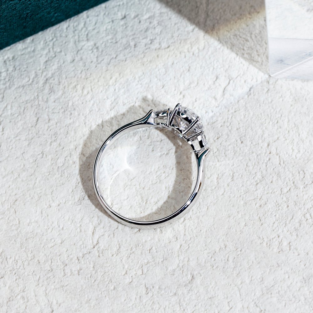 Aurora Geometry Oval Cut Lab Grown Diamond 1.5CT D VS1 Three Stones 18K White Gold Ring MSR-1697