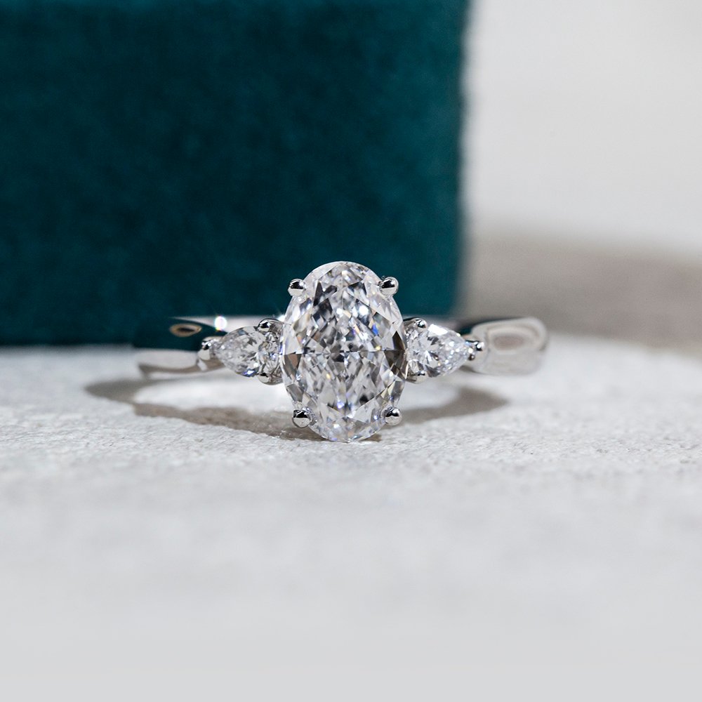 Aurora Geometry Oval Cut Lab Grown Diamond 1.5CT D VS1 Three Stones 18K White Gold Ring MSR-1697