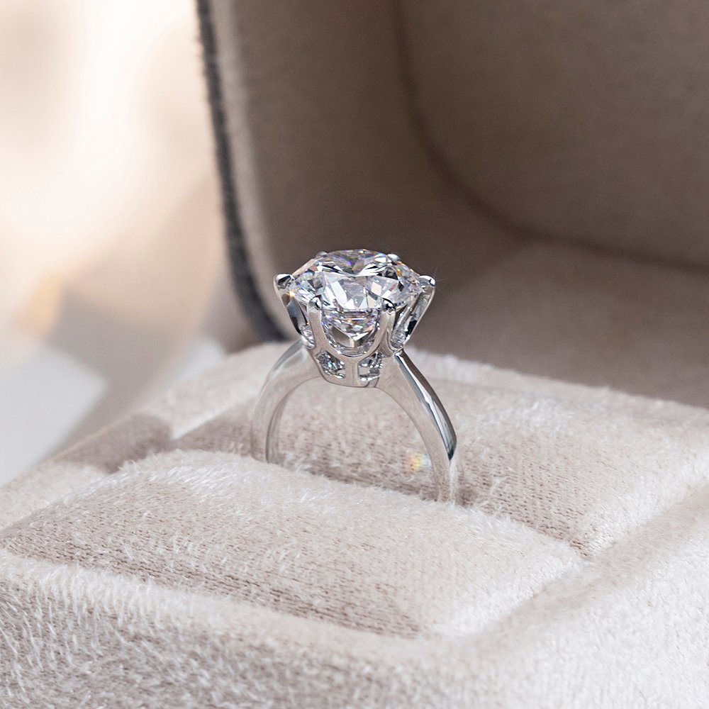 Aurora Geometry Round Cut Lab Grown Diamond 3.7CT Solitaire E VVS2 PT950 Ring MSR-1661