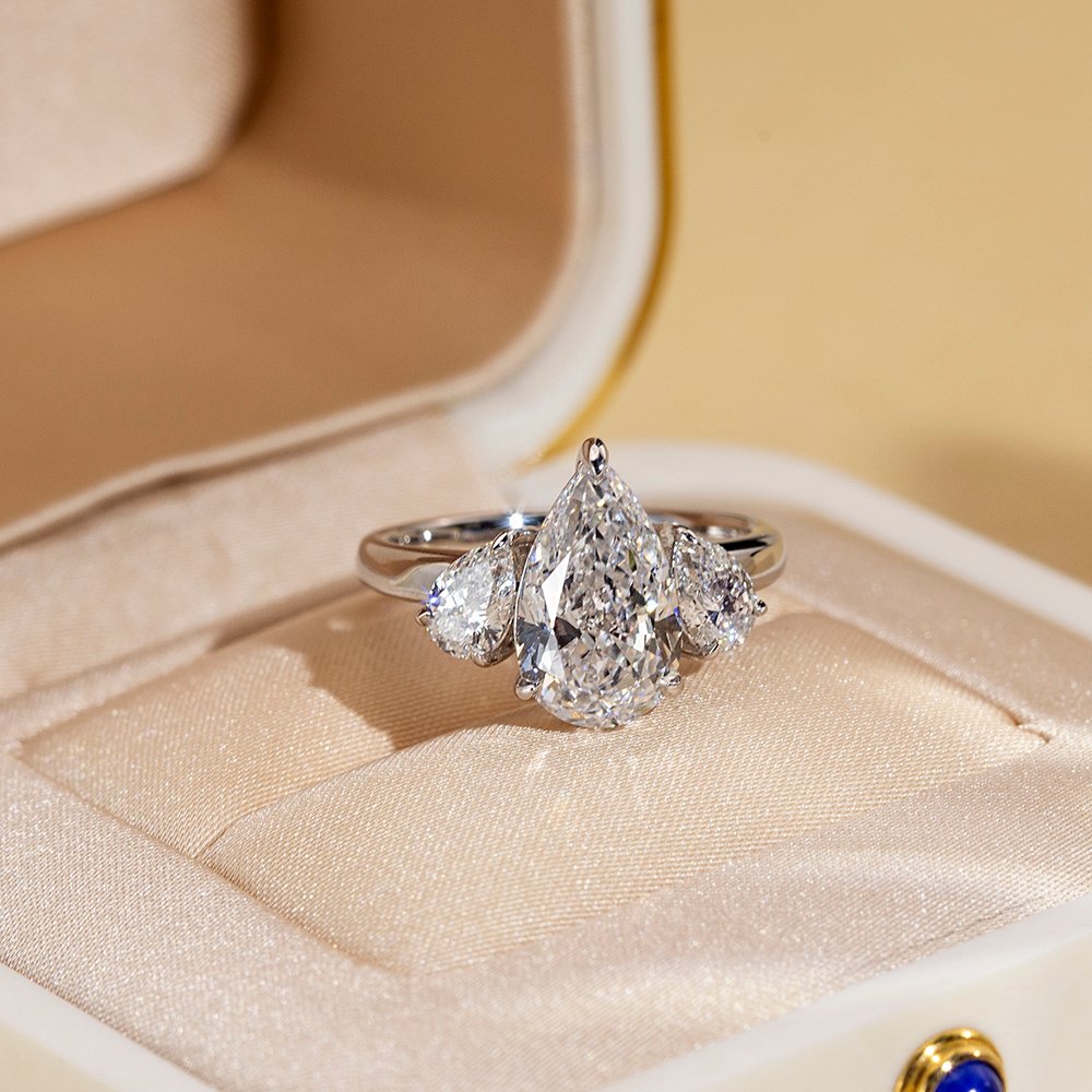 Aurora Geometry Pear Cut Lab Grown Diamond 2.6CT E VS1 Three Stones 18K White Gold Ring MSR-1670