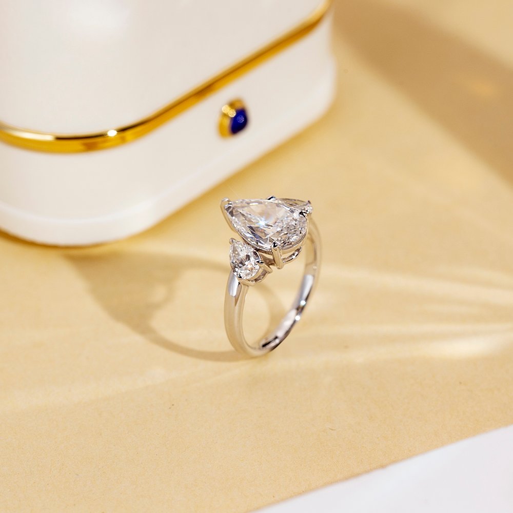 Aurora Geometry Pear Cut Lab Grown Diamond 2.6CT E VS1 Three Stones 18K White Gold Ring MSR-1670