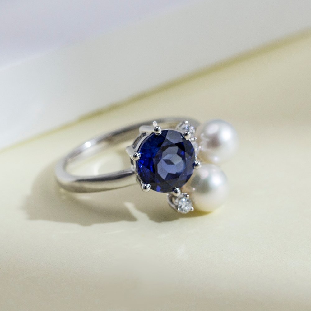 Aurora Geometry Round Cut Blue Lab Grown Sapphire 2.5CT Three stone 18K White Gold Ring MSR-1640
